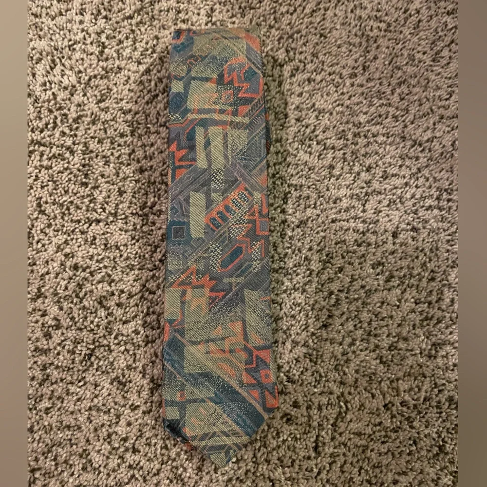 Vintage bugle boy tie